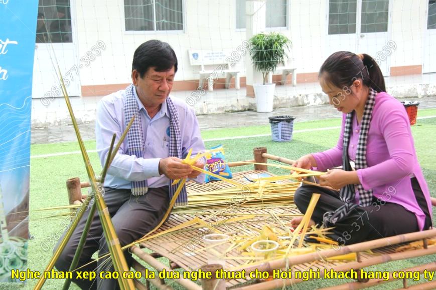 Nghe nhan xep cao cao la dua nghe thuat cho Hoi nghi khach hang cong ty Modurup nam 2014