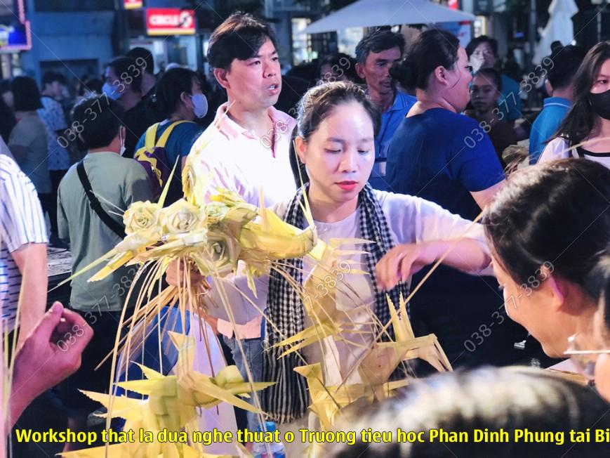 Workshop that la dua nghe thuat o Truong tieu hoc Phan Dinh Phung tai Binh Tan, Tp.HCM